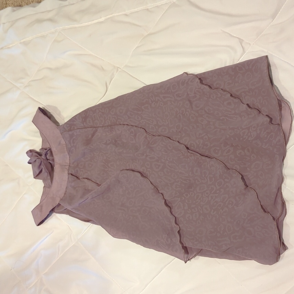 Junior's M sleeveless blouse